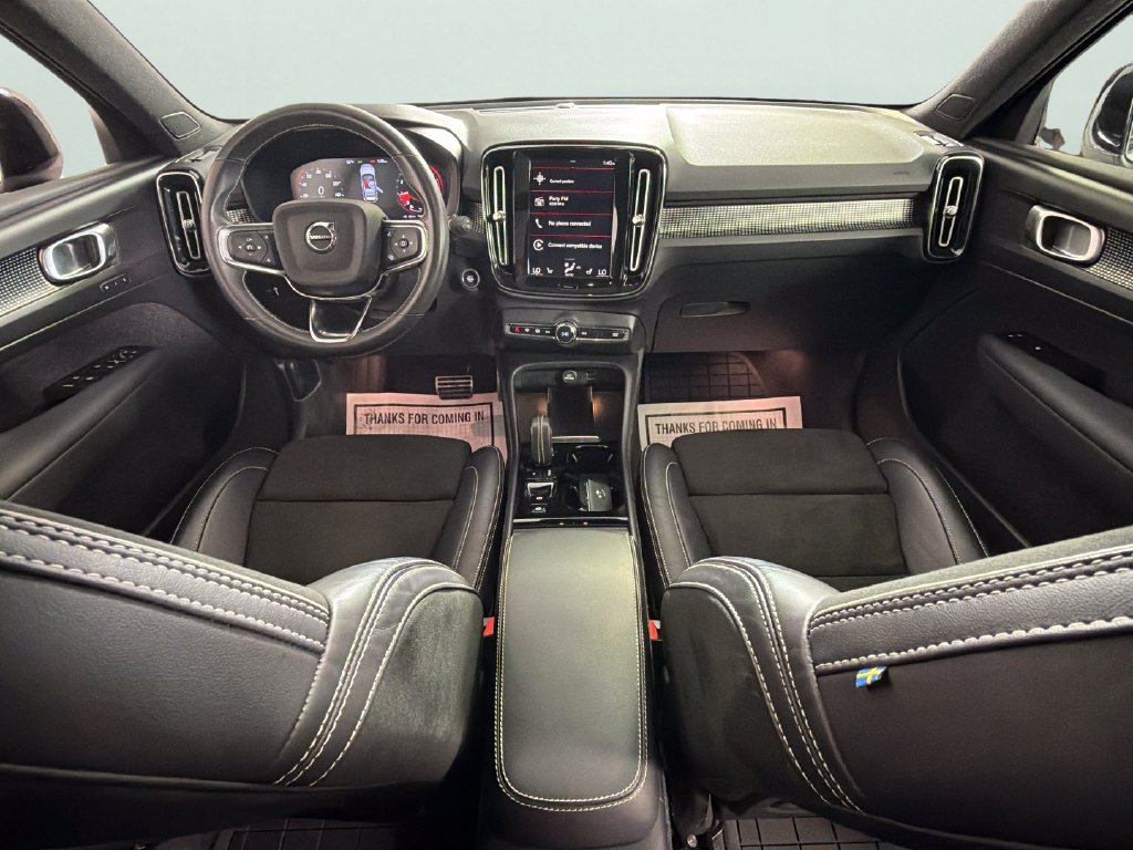 Used 2021 Volvo XC40 T4 R-Design w/ Advanced Package FWD image 31