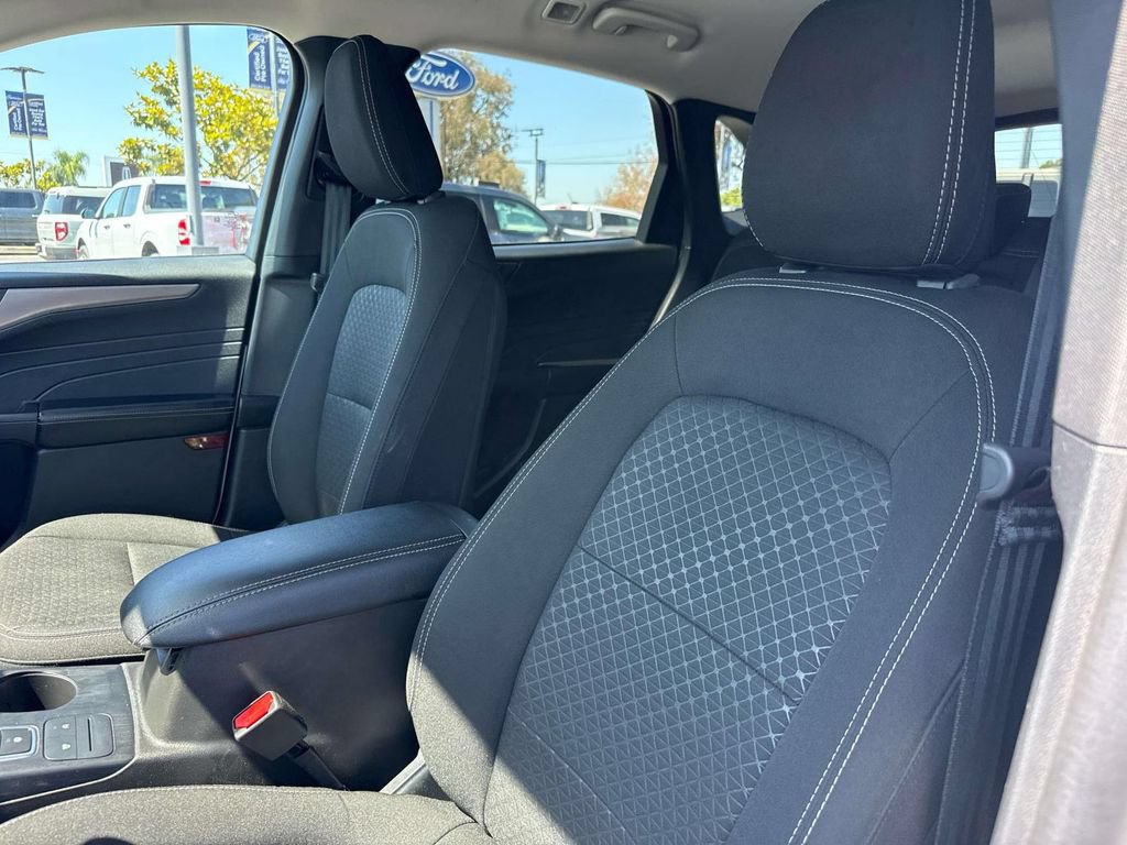 Certified 2025 Ford Escape Active FWD image 25