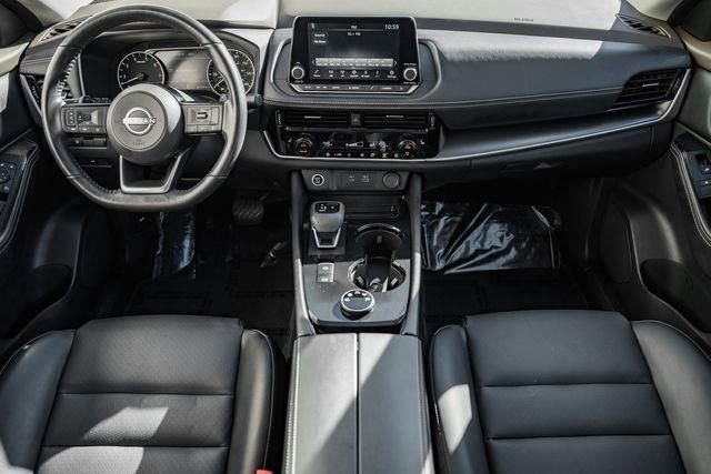 Used 2022 Nissan Rogue SV w/ SV Premium Package image 19