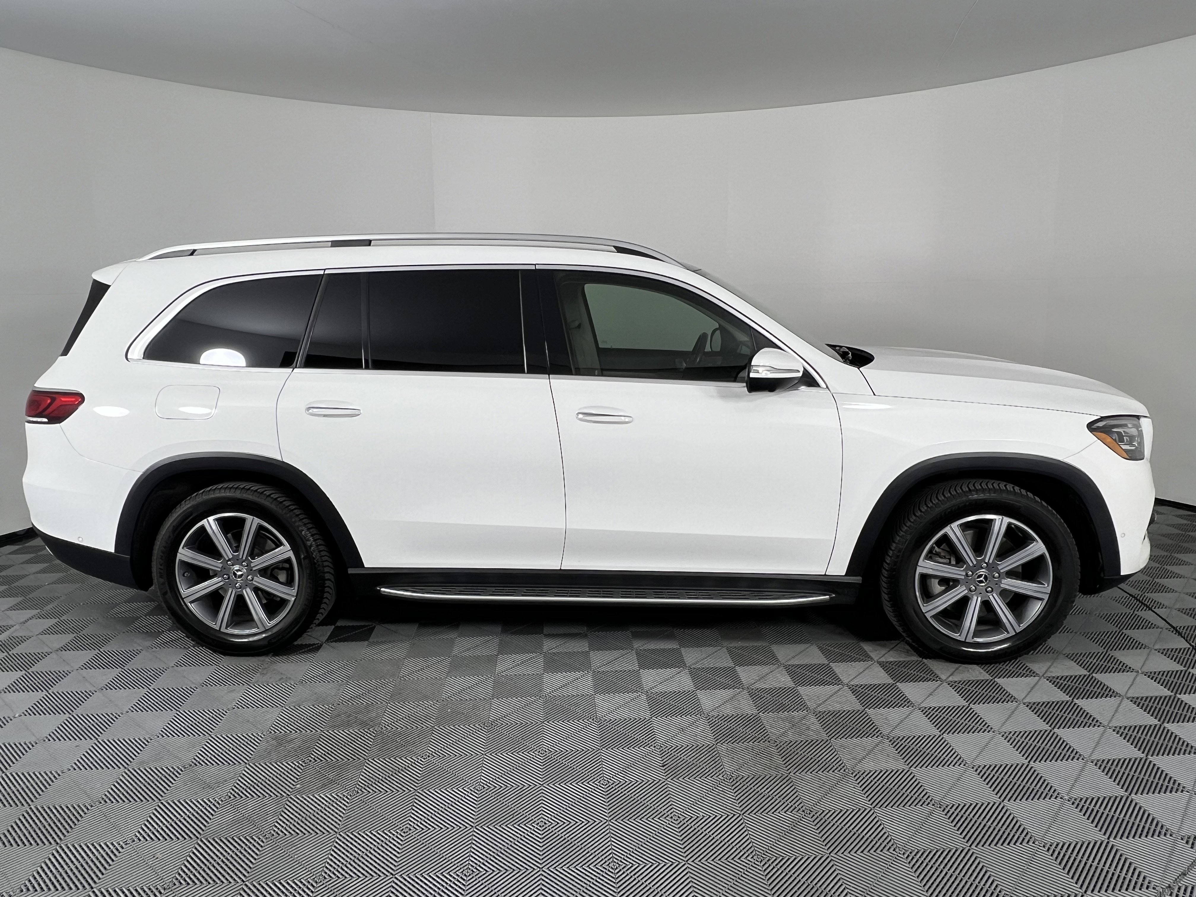 Used 2020 Mercedes-Benz GLS 450 4MATIC image 14