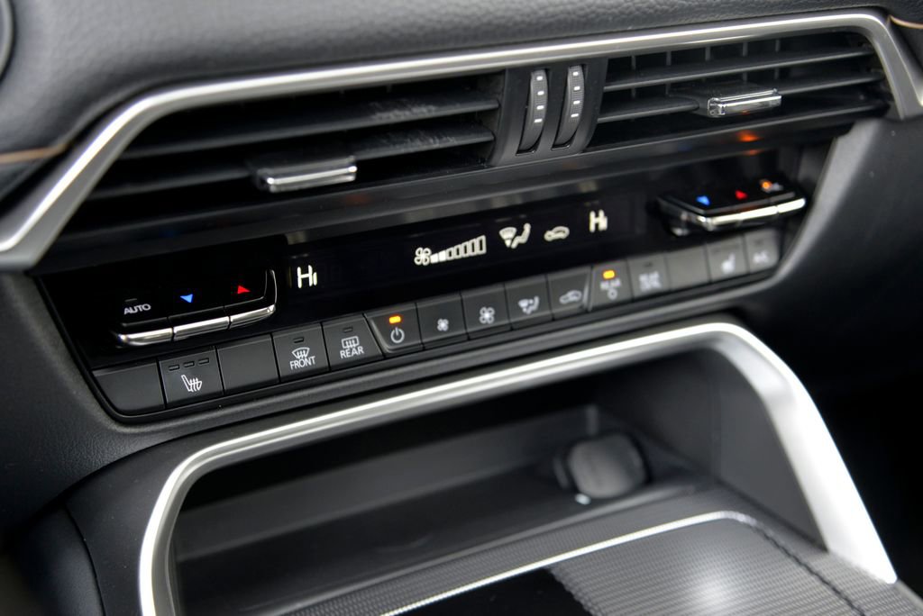 Certified 2024 MAZDA CX-90 Plug-In Hybrid w/ Premium Pkg image 24