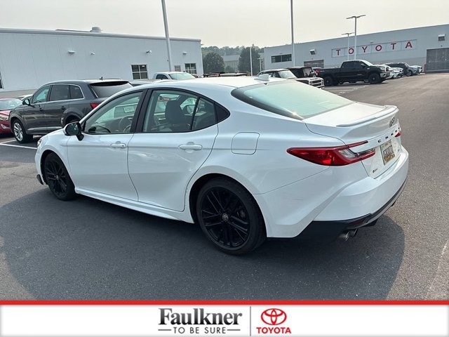 Used 2025 Toyota Camry SE FWD image 11