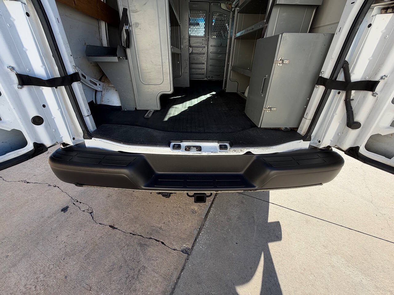 Used 2015 Chevrolet Express 2500 RWD image 42