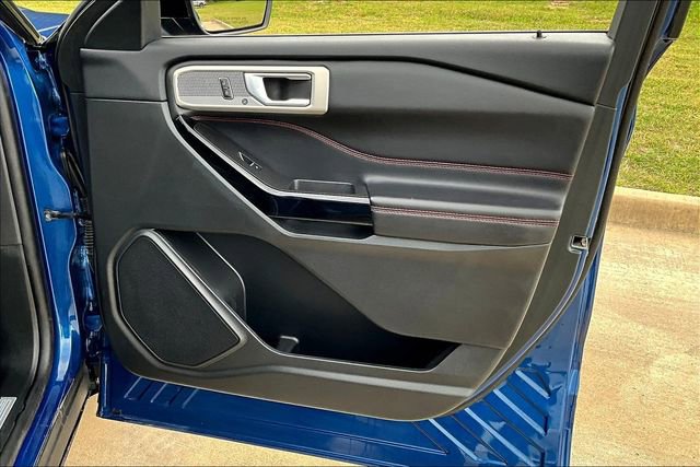 Used 2023 Ford Explorer ST-Line w/ Class IV Trailer Tow Package RWD image 24