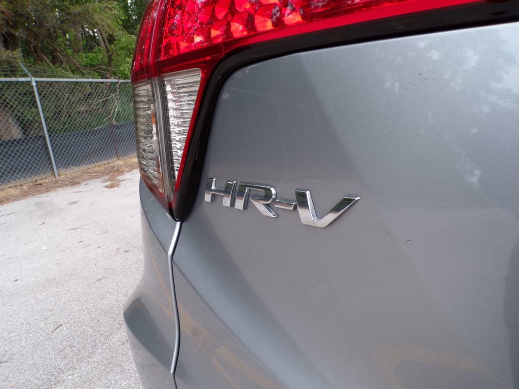Used 2019 Honda HR-V LX image 15