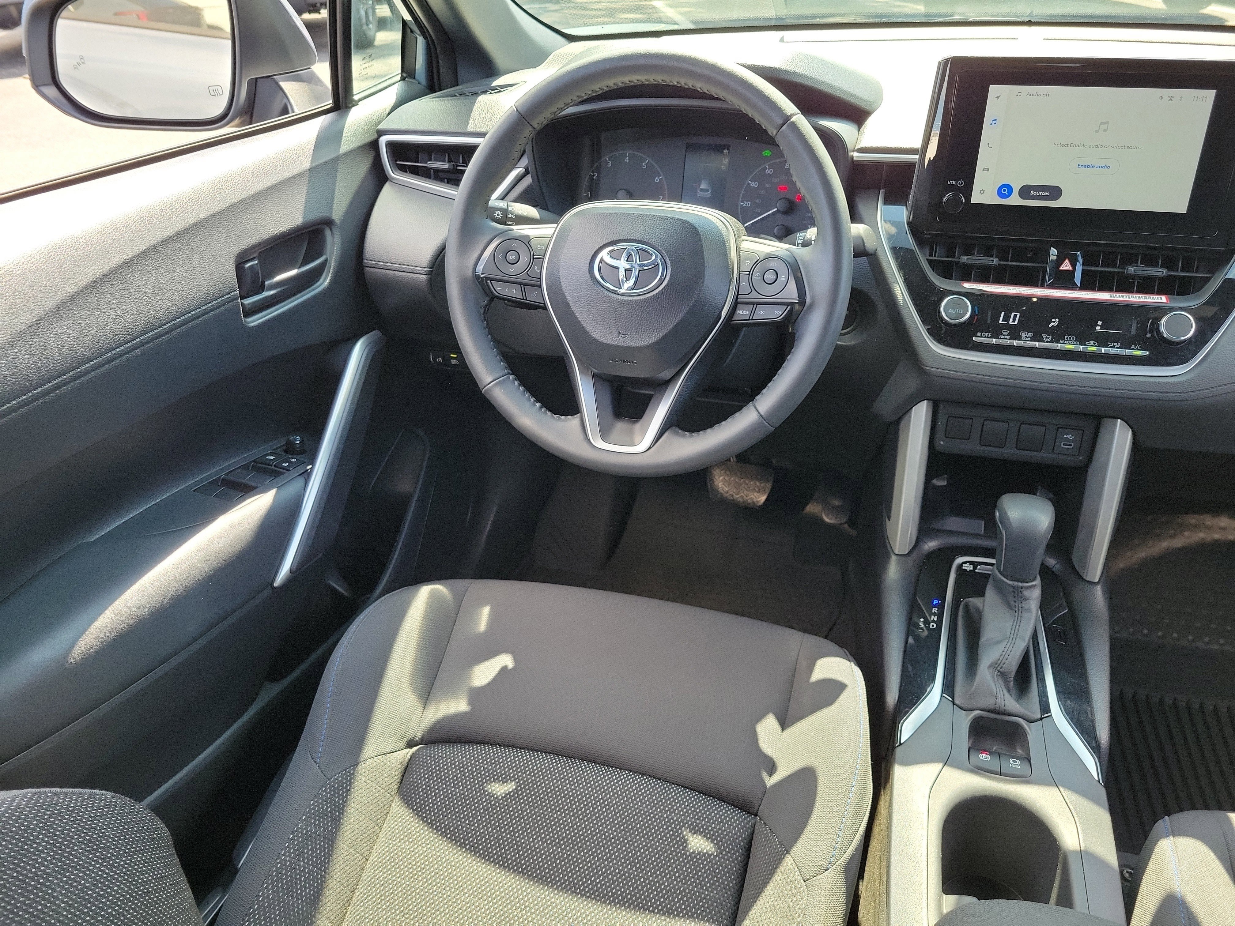 Used 2024 Toyota Corolla Cross SE AWD/4WD image 17