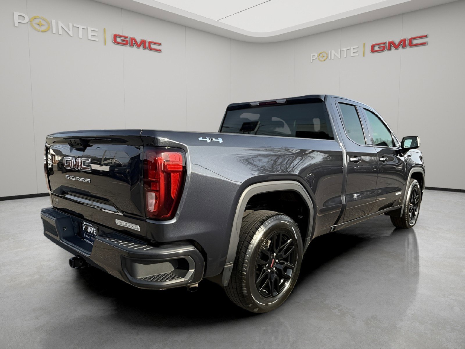 Used 2023 GMC Sierra 1500 Elevation image 3