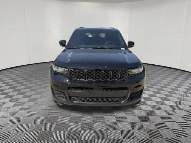 Used 2024 Jeep Grand Cherokee L Altitude AWD/4WD image 14