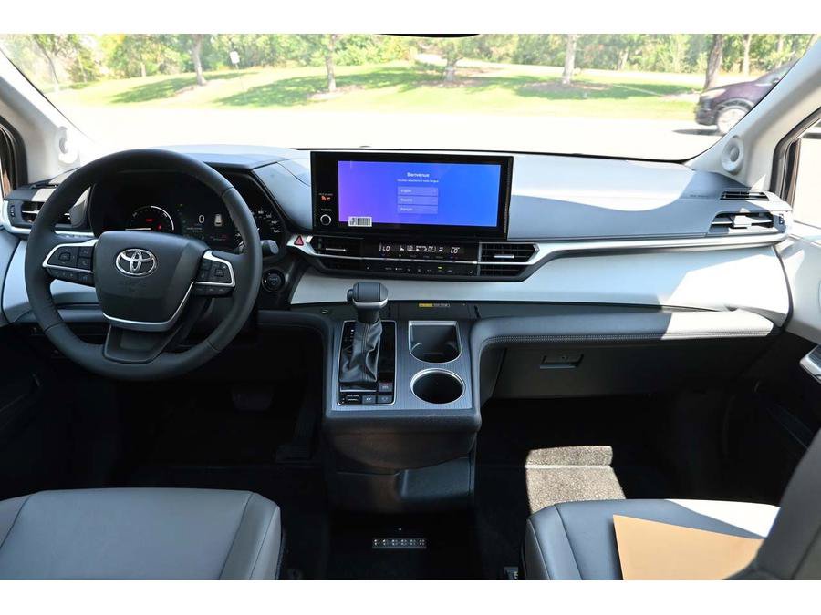 New 2025 Toyota Sienna XLE w/ XLE Plus Package AWD/4WD image 22