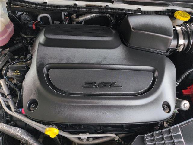 Used 2023 Chrysler Pacifica Touring-L FWD image 24