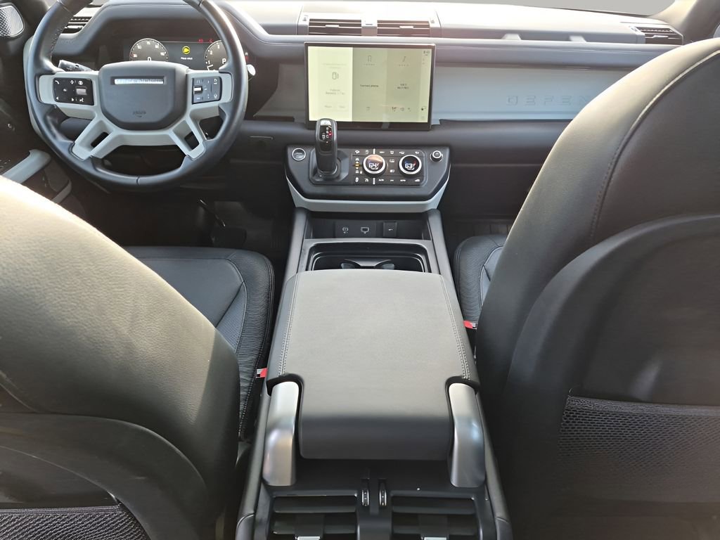 Used 2024 Land Rover Defender 130 X-Dynamic SE image 26