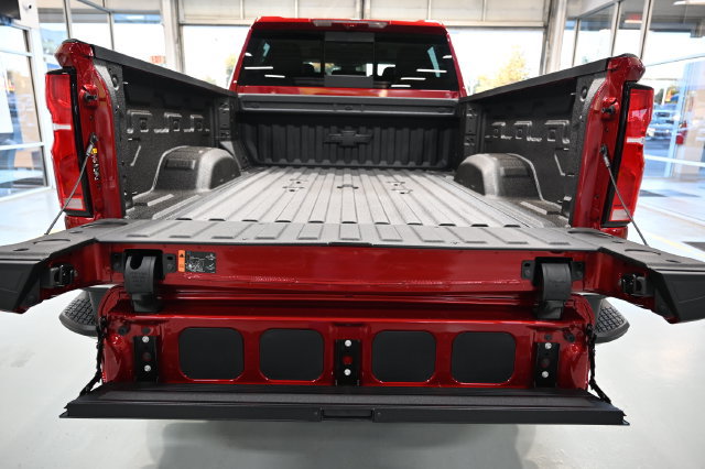 New 2026 Chevrolet Silverado 2500 LTZ w/ LTZ Premium Package AWD/4WD image 9