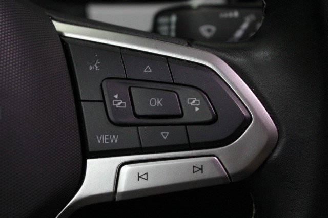 Used 2022 Volkswagen Atlas Cross Sport SE image 12