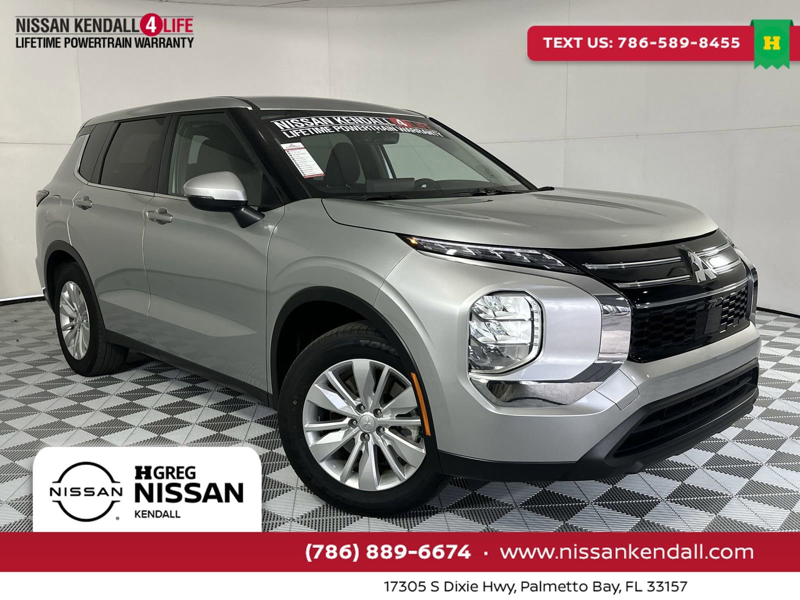 Used 2025 Mitsubishi Outlander ES image 1