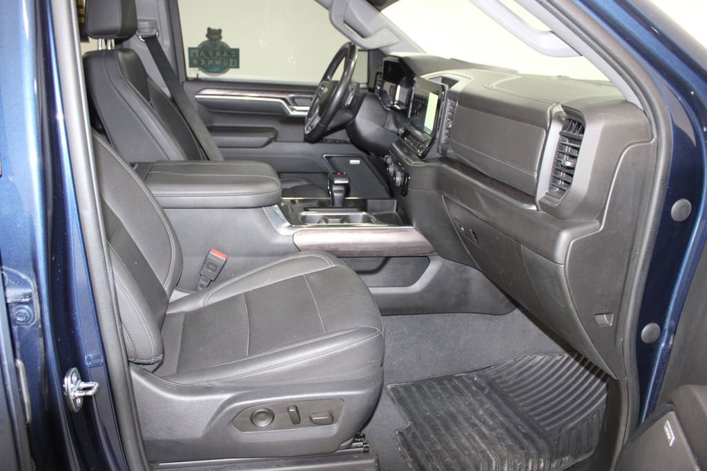 Used 2023 Chevrolet Silverado 1500 LTZ w/ LTZ Premium Package image 30