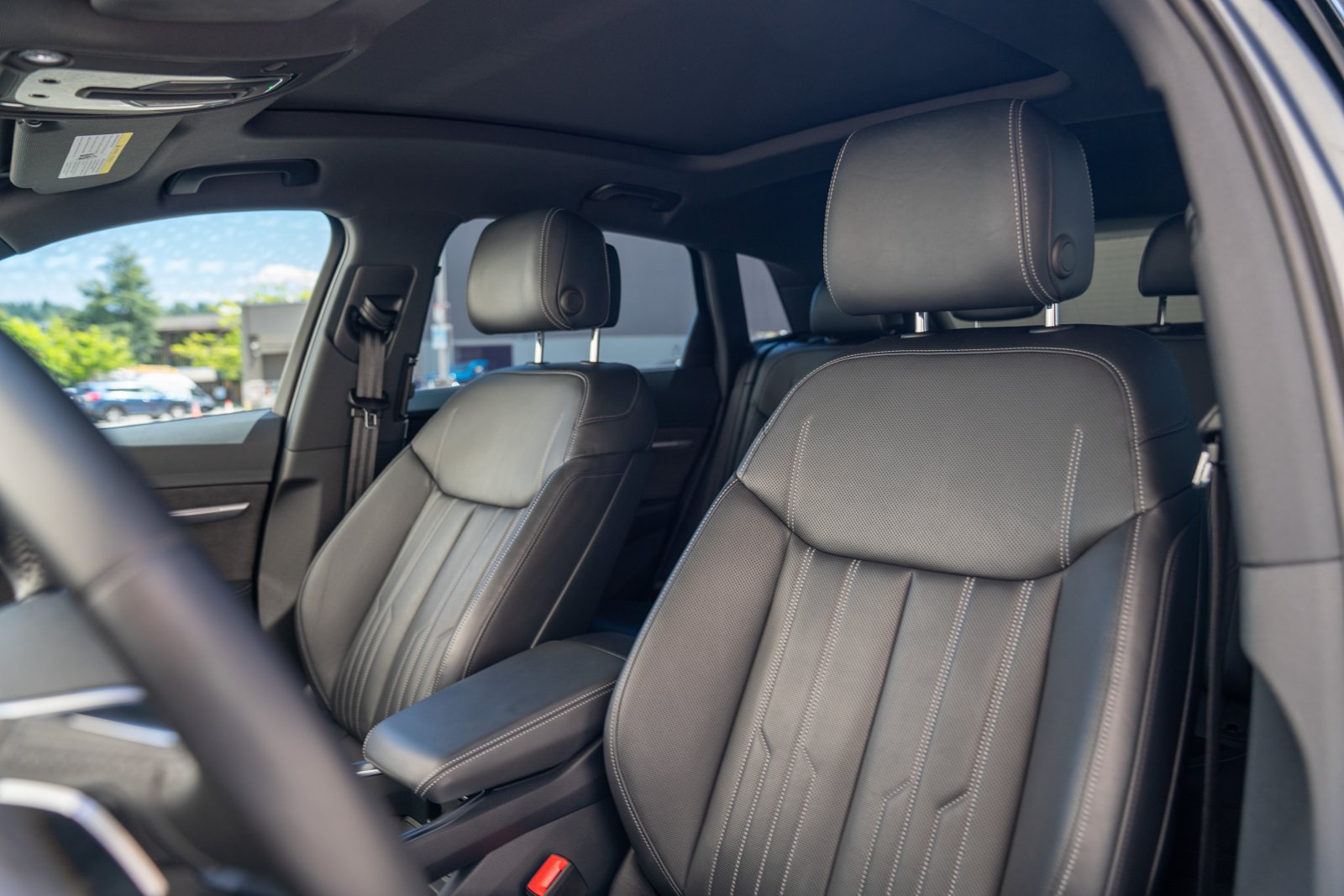 Used 2019 Audi e-tron Prestige w/ Prestige Package AWD/4WD image 5