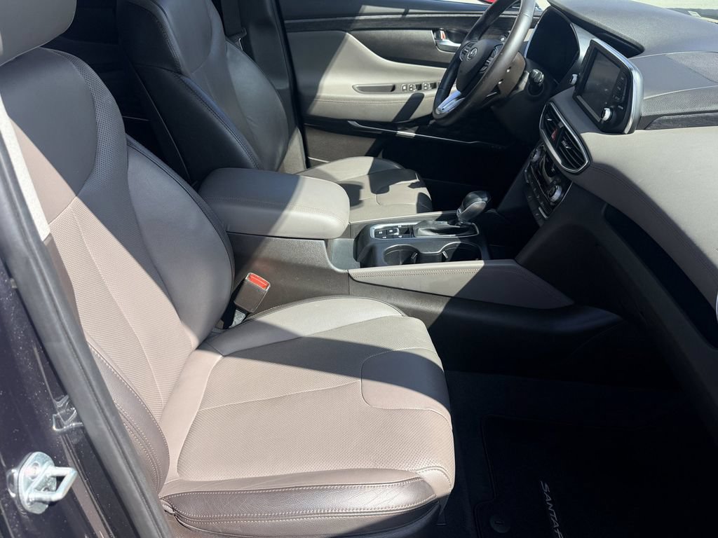 Used 2020 Hyundai Santa Fe SEL w/ Convenience + Premium Package FWD image 10