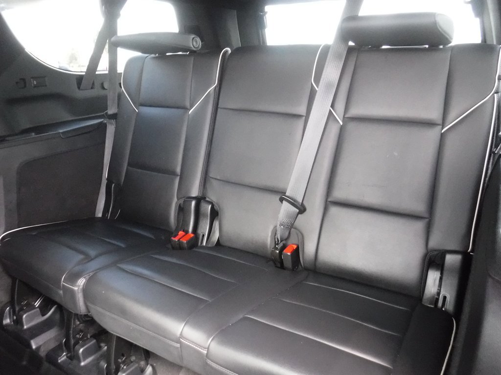 Used 2023 Cadillac Escalade ESV Premium Luxury image 14