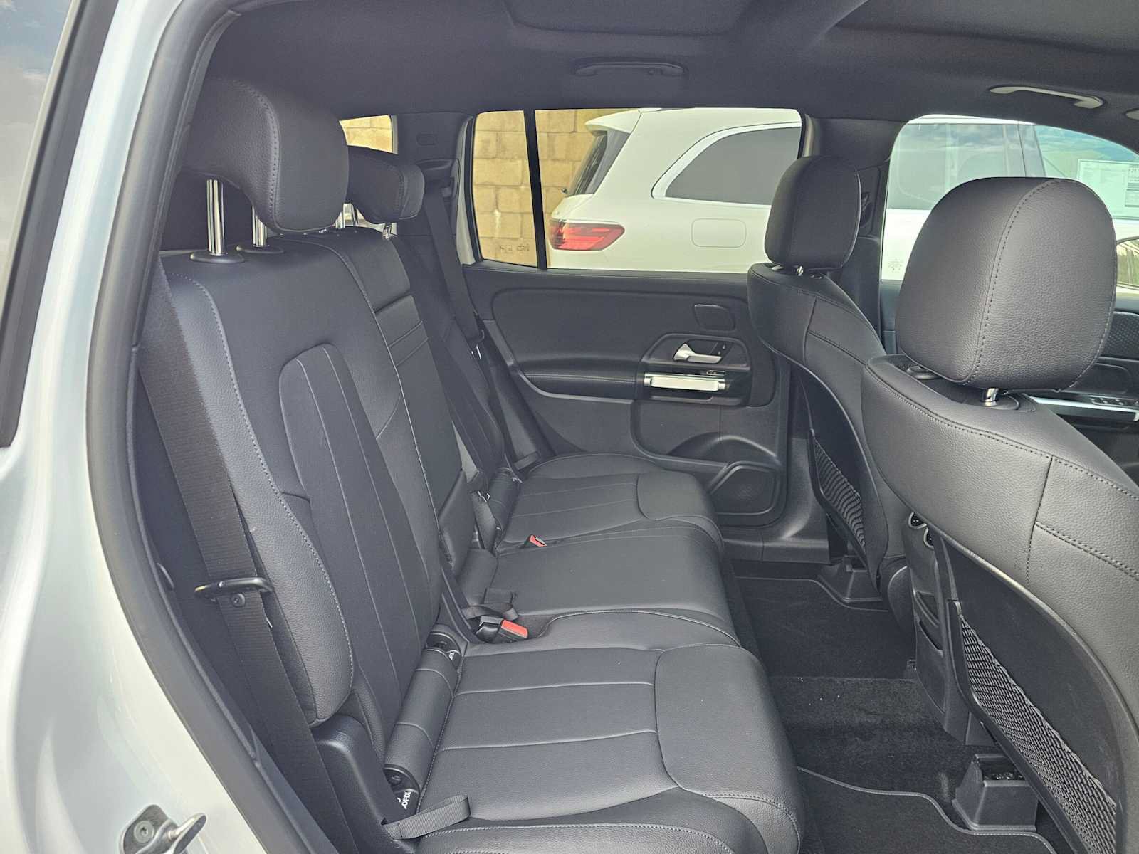 New 2026 Mercedes-Benz GLB 250 image 12