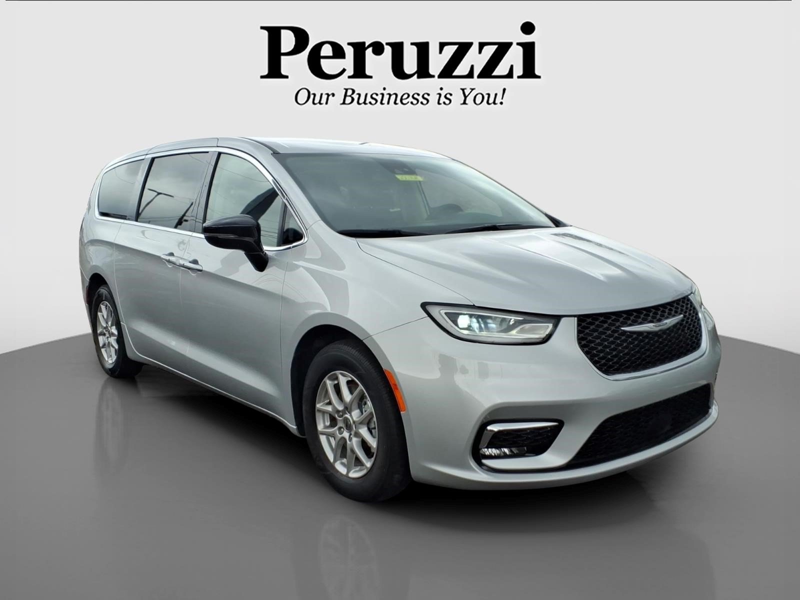 Used 2024 Chrysler Pacifica Touring-L