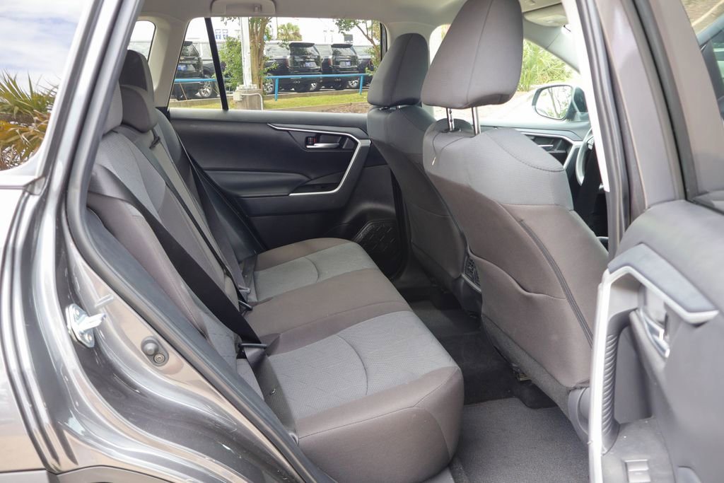 Used 2025 Toyota RAV4 XLE image 11