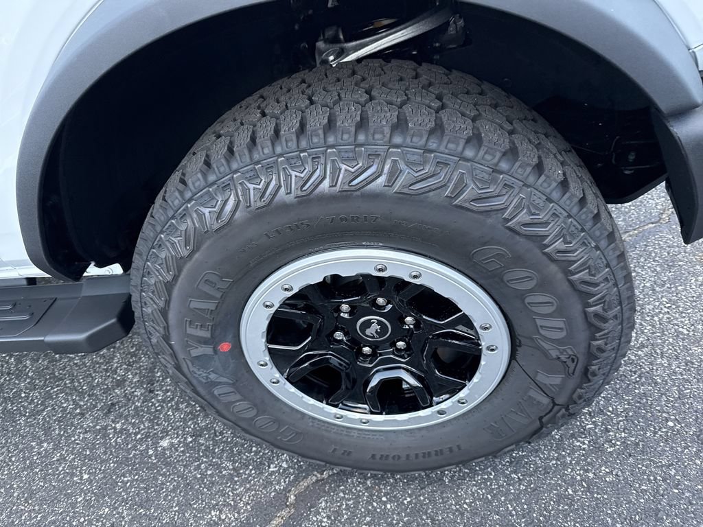 New 2025 Ford Bronco 2-Door w/ Sasquatch Package AWD/4WD image 13
