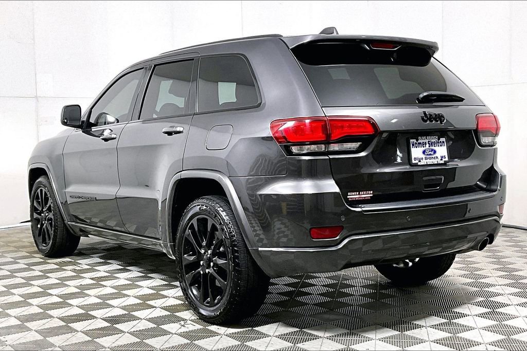 Used 2021 Jeep Grand Cherokee Laredo X image 11