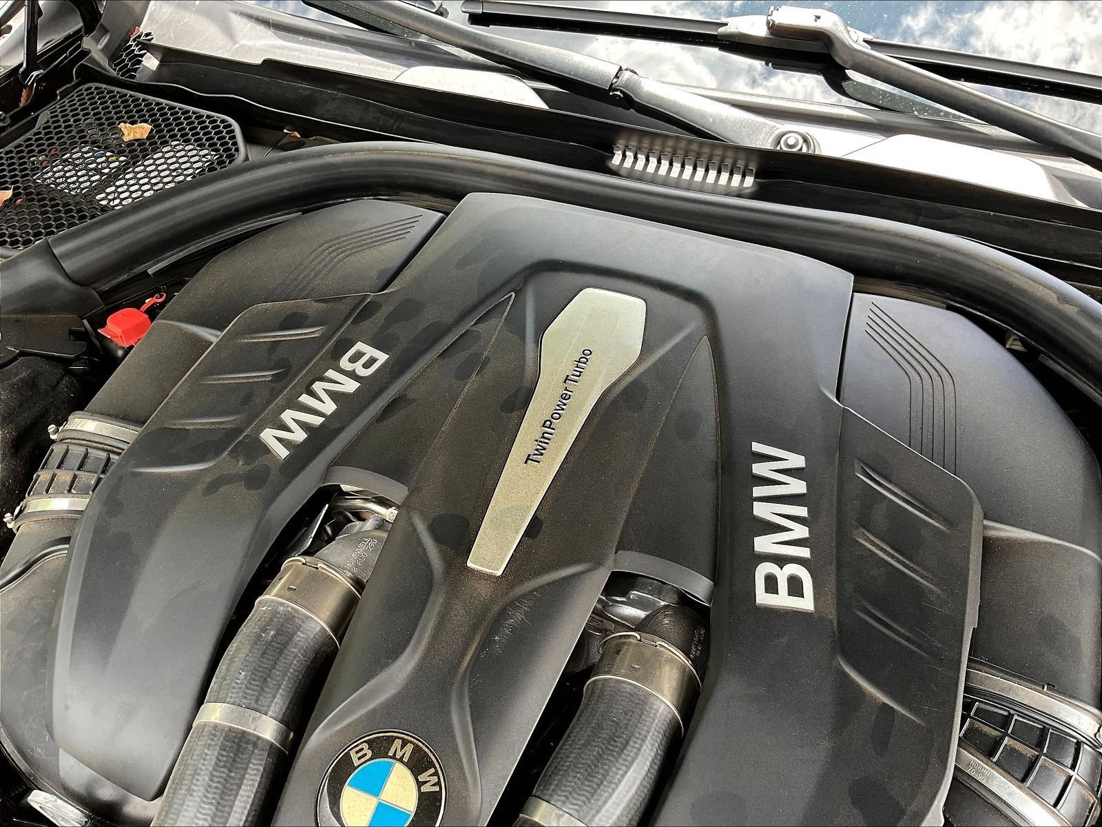Used 2018 BMW 750i xDrive AWD/4WD image 33