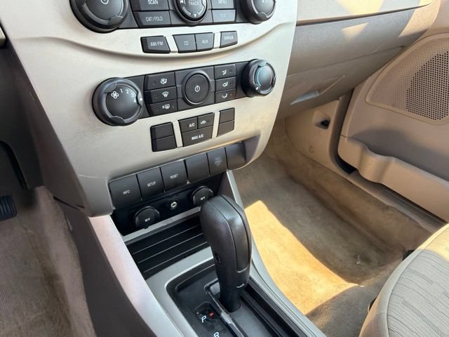 Used 2008 Ford Focus SES FWD image 17