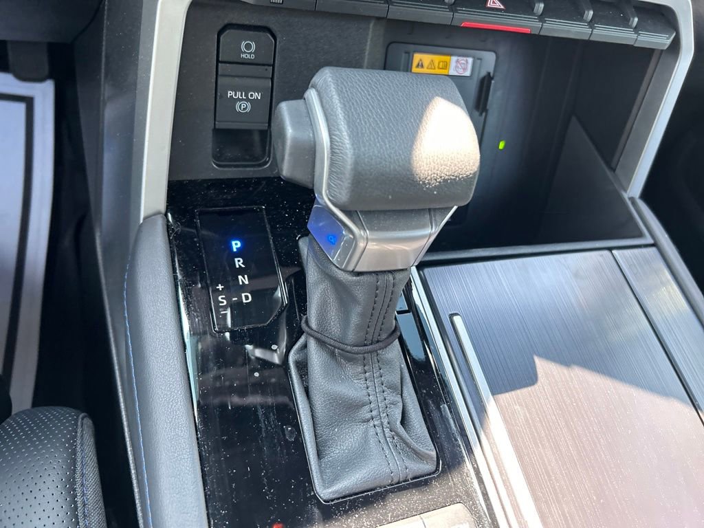 Used 2024 Toyota Sequoia Platinum image 29