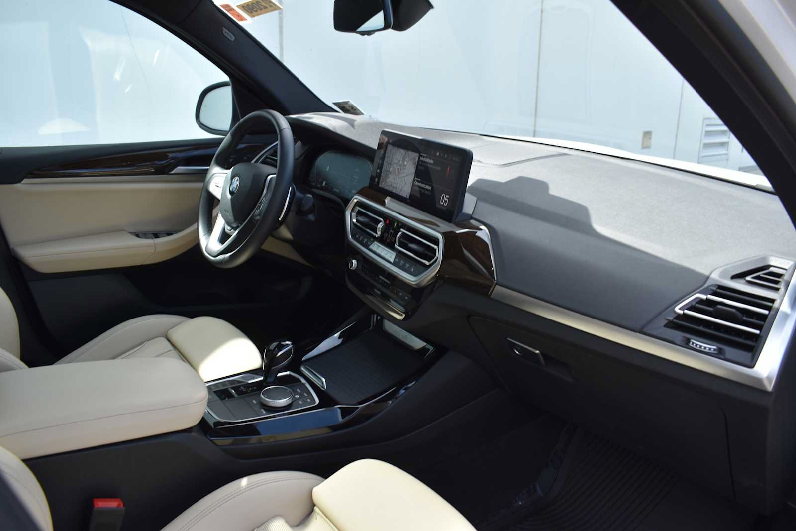 Used 2023 BMW X3 xDrive30i w/ Premium Package AWD/4WD image 8