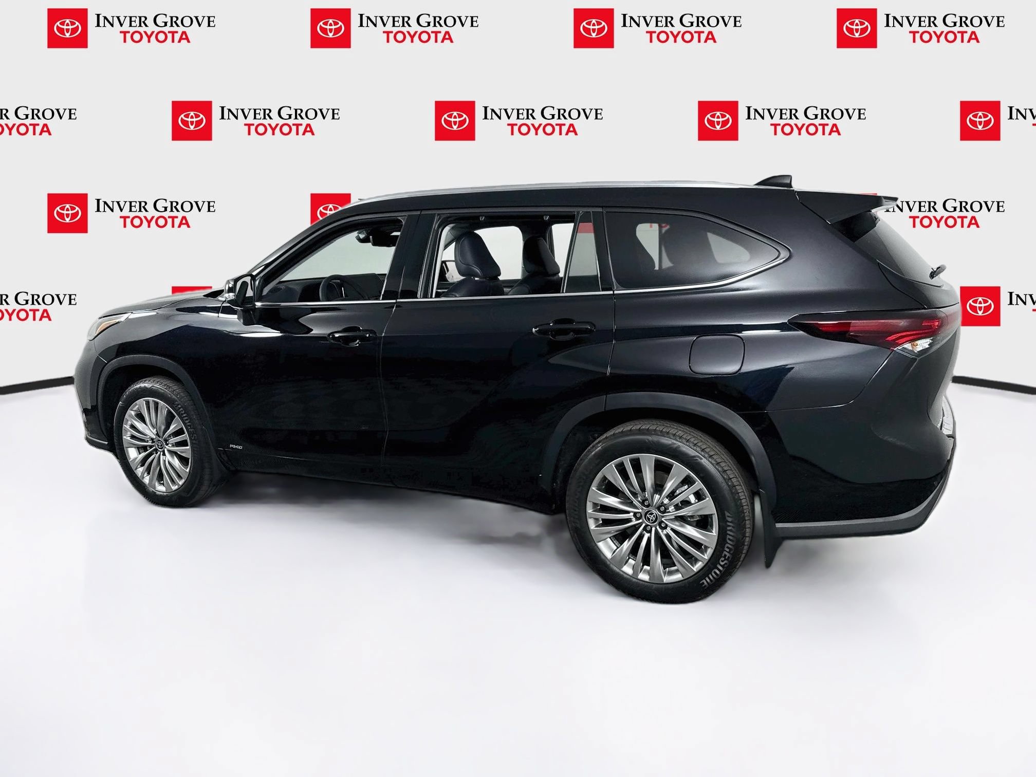 Used 2026 Toyota Highlander Platinum AWD/4WD image 6