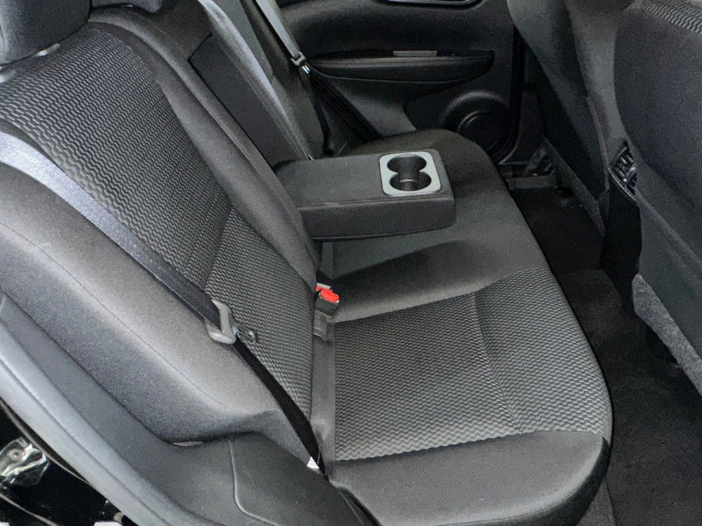 Used 2018 Nissan Rogue Sport S w/ S Appearance Package AWD/4WD image 26