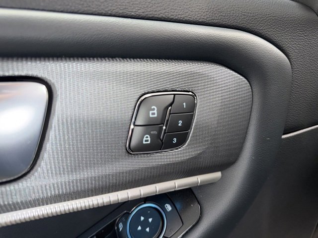 New 2026 Ford Explorer ST-Line w/ ST-Line Street Pack image 11