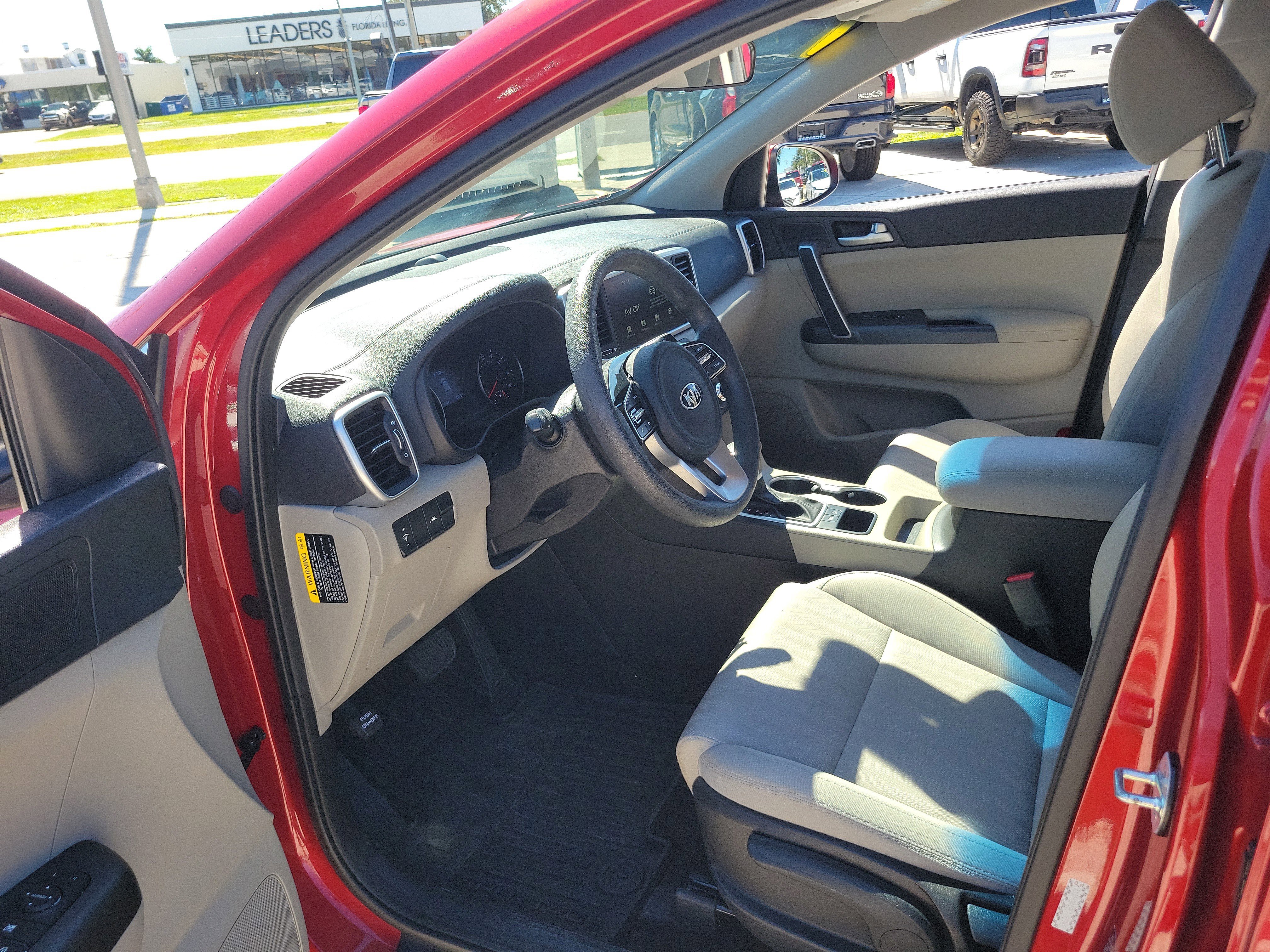 Used 2020 Kia Sportage LX image 21