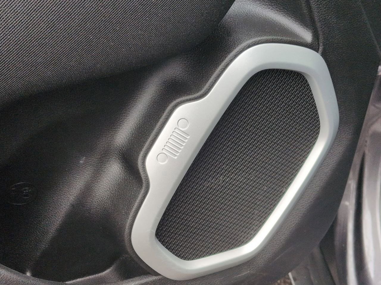 Used 2020 Jeep Renegade Sport w/ Sport Appearance Group image 11