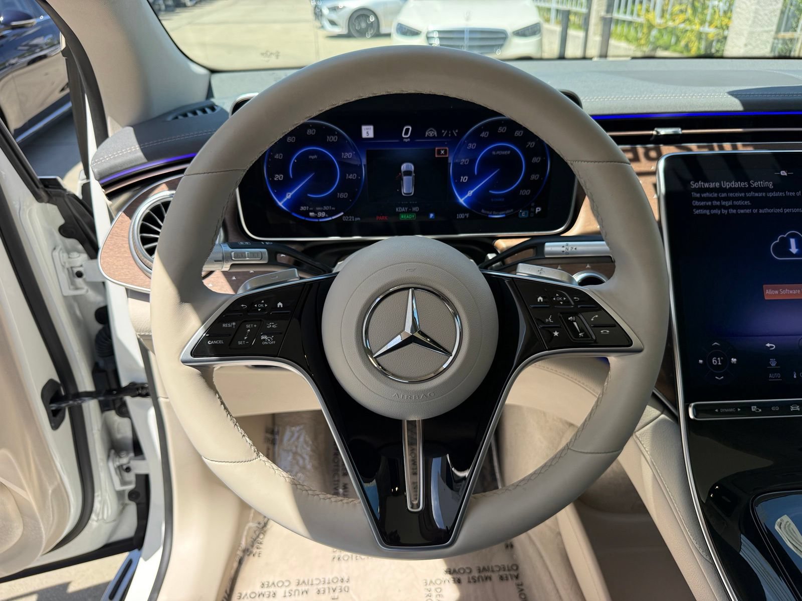 Used 2023 Mercedes-Benz EQS 450+ SUV image 31
