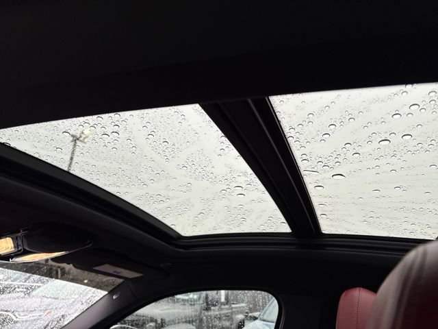 Used 2024 BMW X4 xDrive30i w/ Premium Package image 12