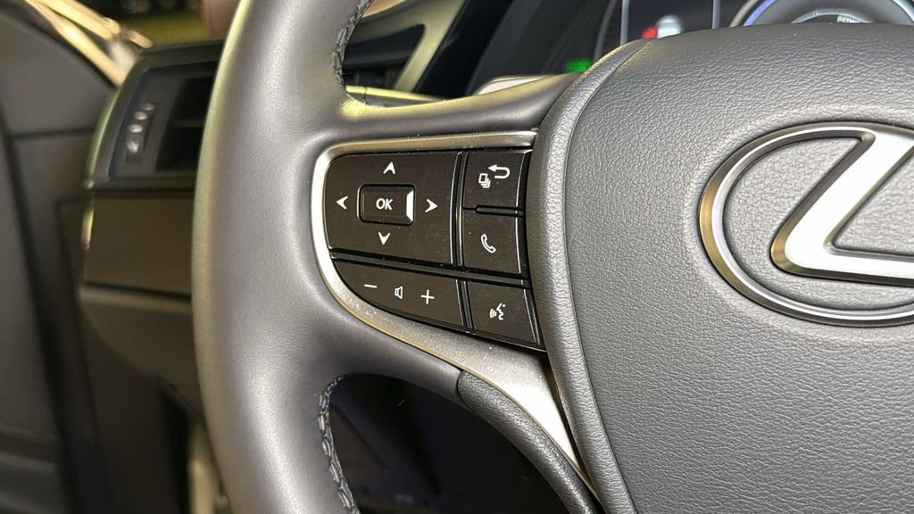 Certified 2025 Lexus ES 300h w/ Premium Package image 22