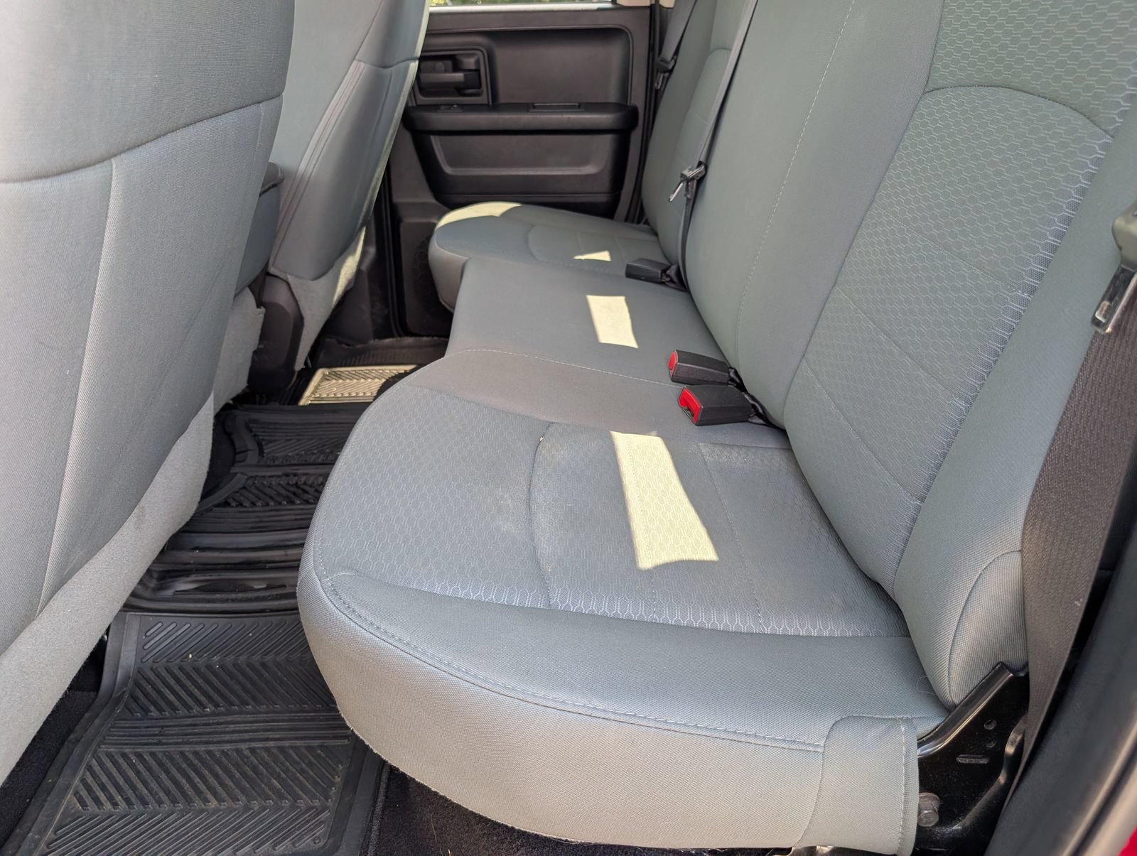 Used 2014 RAM 1500 Express RWD image 8