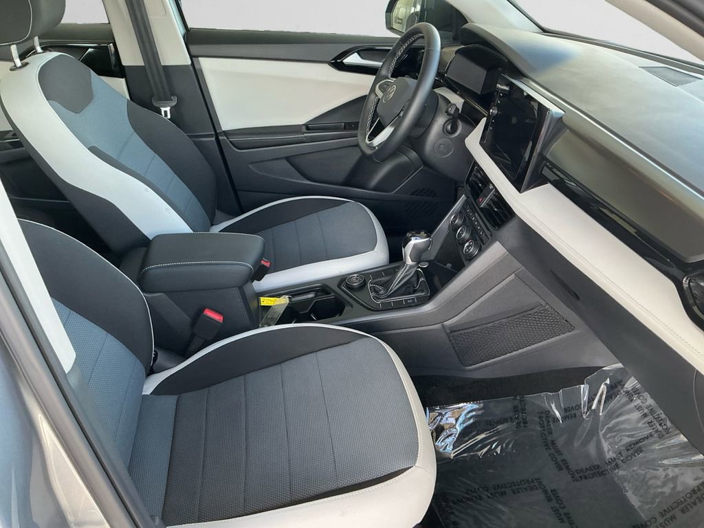 Used 2025 Volkswagen Taos S image 15