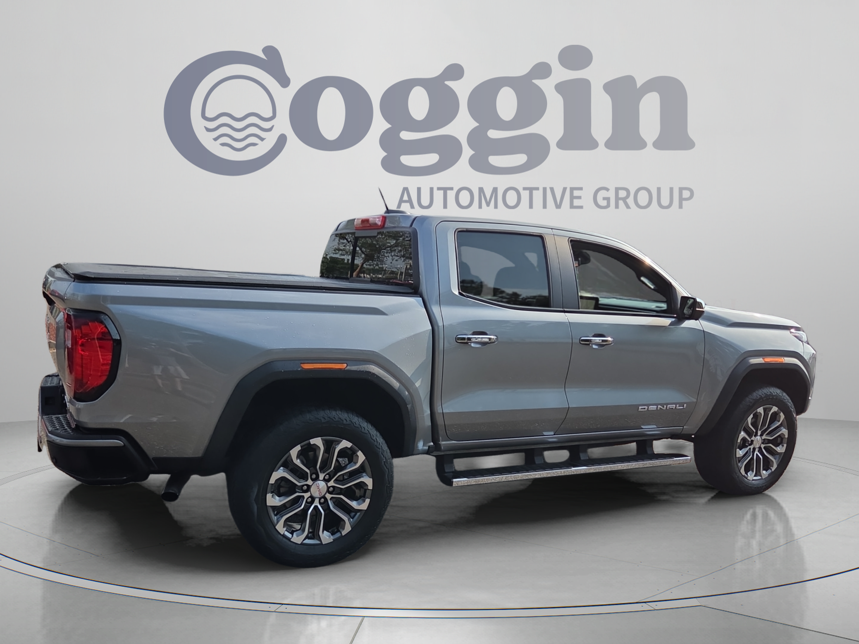 Used 2023 GMC Canyon Denali AWD/4WD image 5