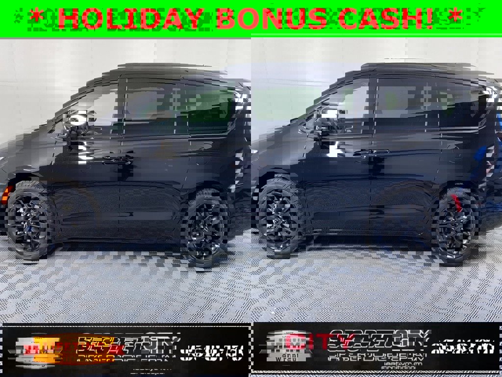 New 2026 Chrysler Pacifica Limited w/ S Appearance Package image 4