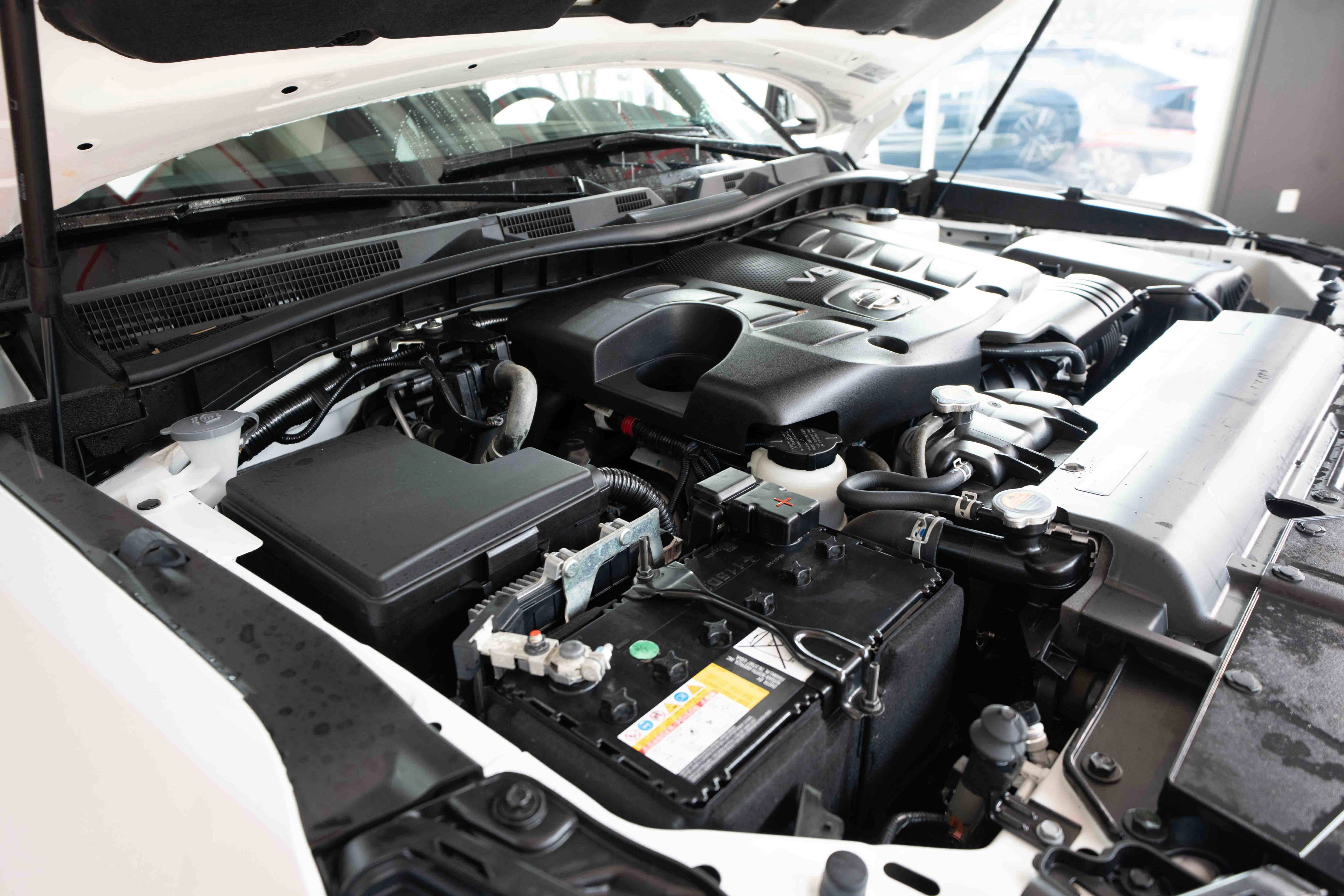 Used 2024 Nissan Armada SL w/ Captain's Chairs Package image 33