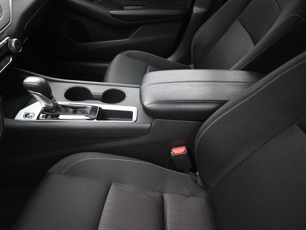 Used 2025 Nissan Altima 2.5 SV image 21