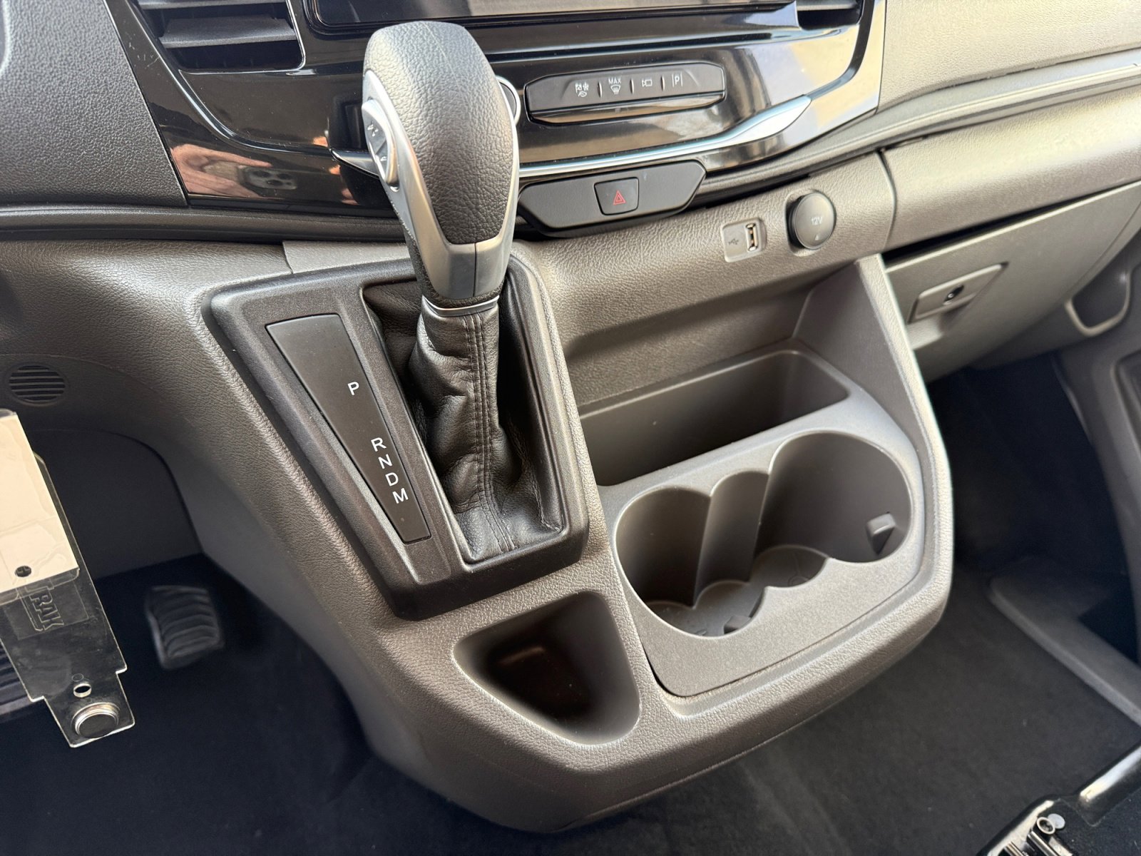 Used 2023 Ford Transit 350 XLT image 13