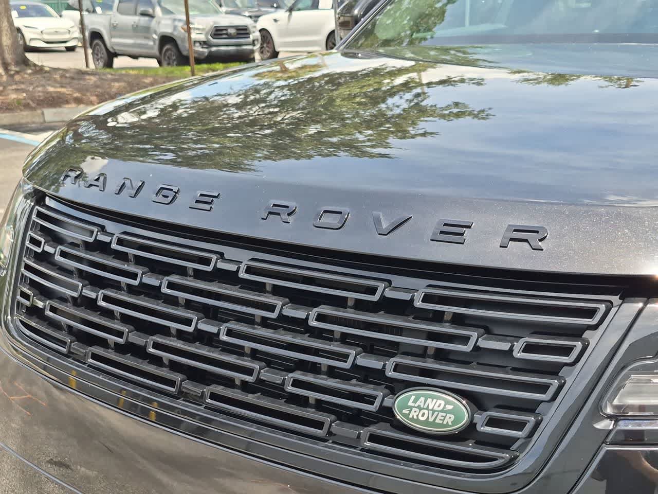 Certified 2026 Land Rover Range Rover Velar Dynamic SE AWD/4WD image 12