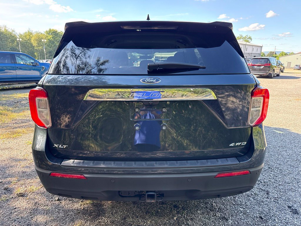 Used 2022 Ford Explorer XLT w/ Class IV Trailer Tow Package AWD/4WD image 6