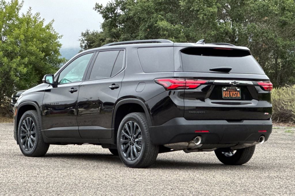 Used 2023 Chevrolet Traverse RS w/ LPO, Cargo Package FWD image 6
