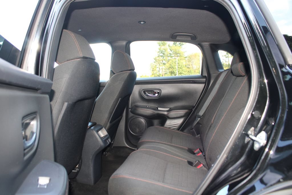 Used 2025 Honda HR-V Sport image 12